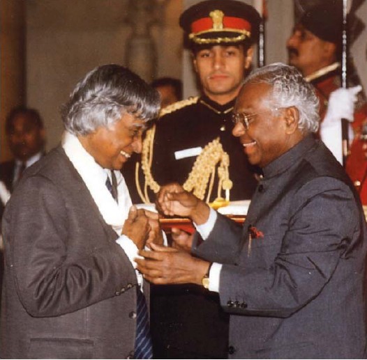 Abdul Kalam Receiving Bharatha Ratna